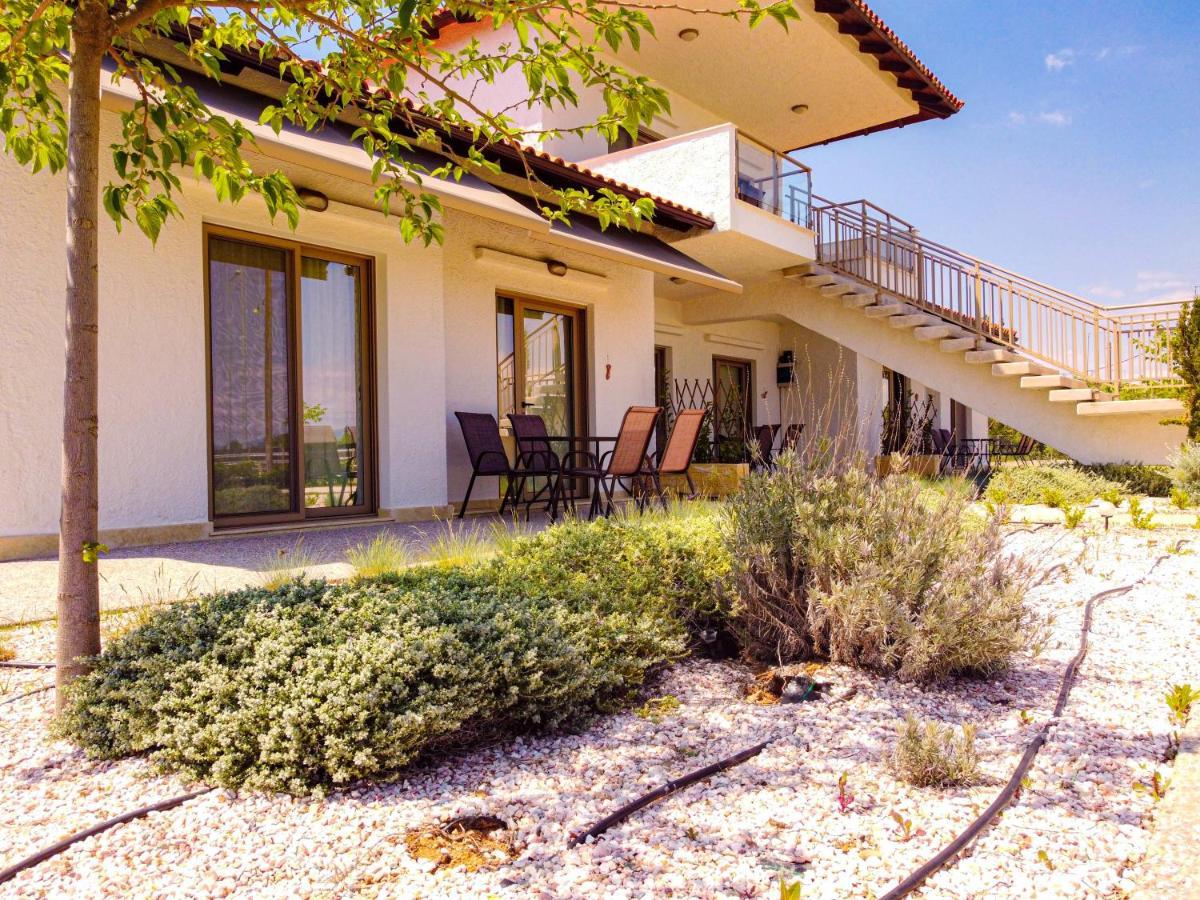 Varkes Suites 1 Nea Poteidaia Exterior foto